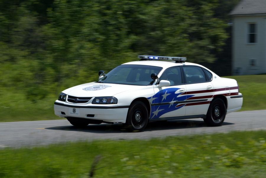  Chevrolet Impala Police 2000 года  (фото 6 из 8)
